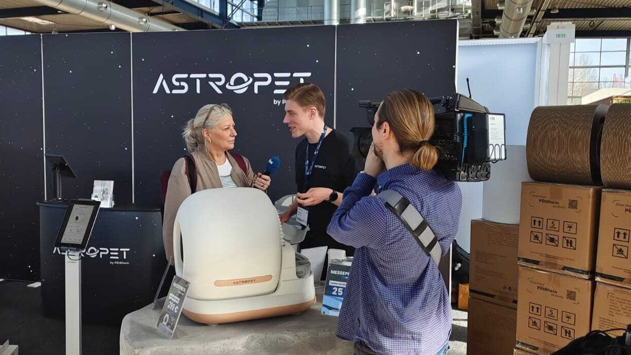 NDR zu Besuch bei AstroPet: Überzeugender Auftritt auf der ersten Fellnasen & Friends Messe in Husum