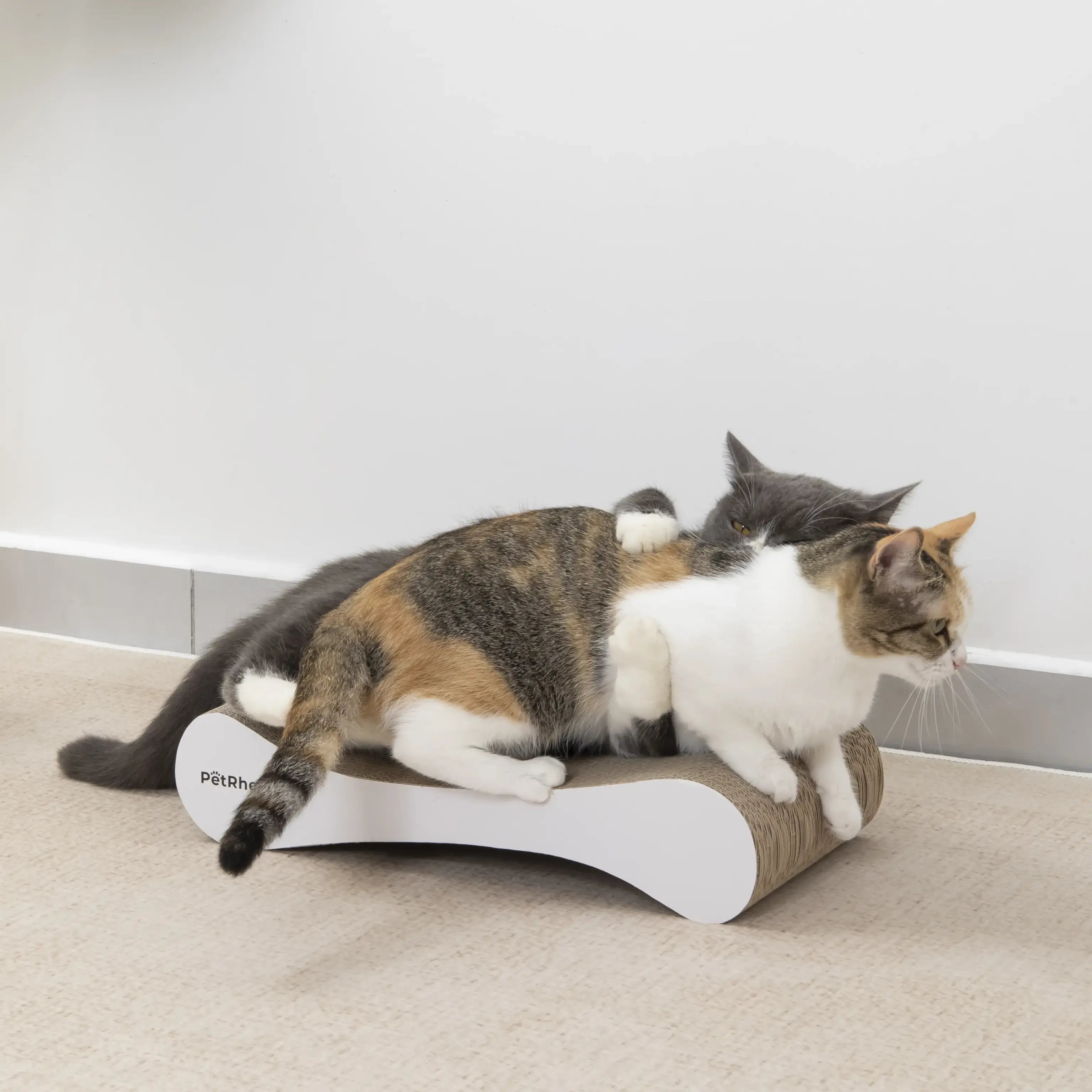 Aura Ridge 3-in-1 Cat Cave & Scratching Pad (Copy)